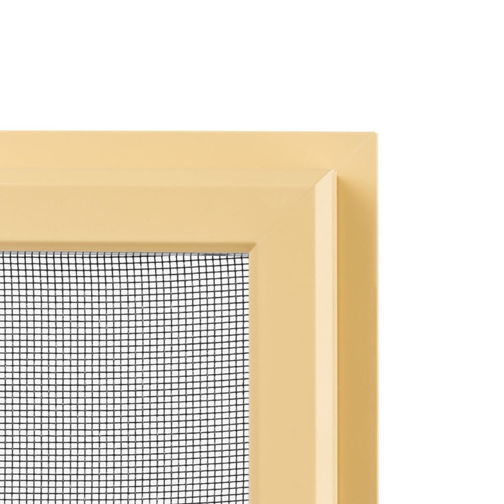 Solar hyttyspuitteesta lähikuvaa beige